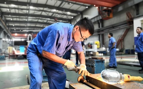 比(bǐ)武展風采 檢(jian)閱強技能